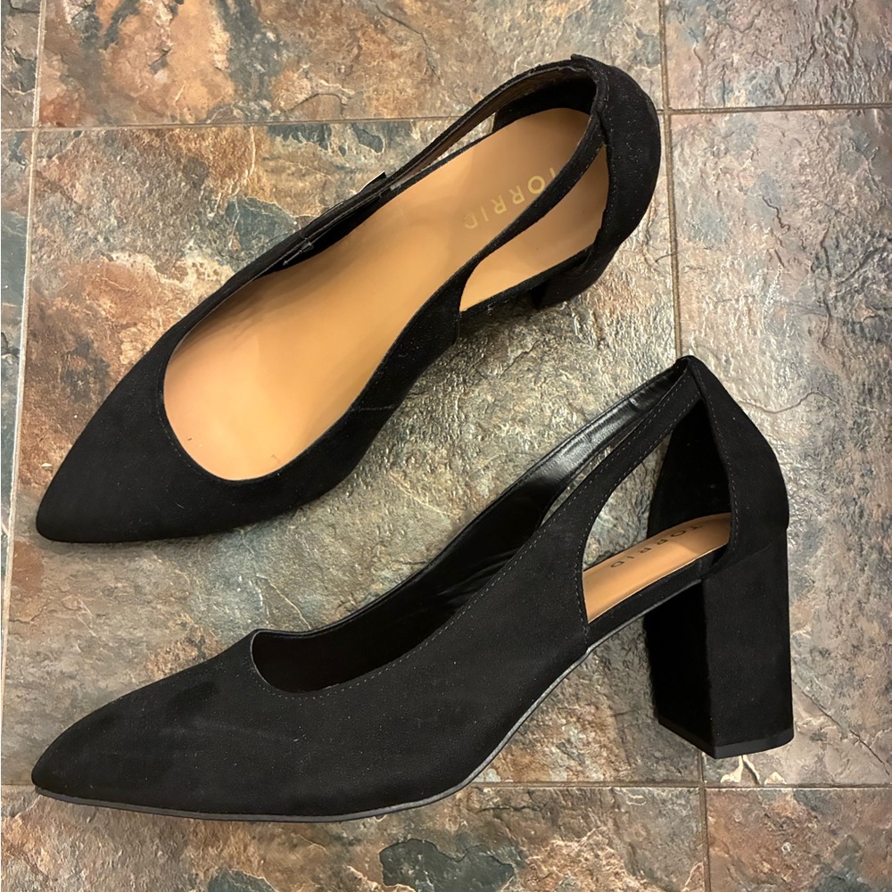 !NWT! Torrid Pointed Toe Cut Out Suede Block Heel Women’s Size 12 Wide